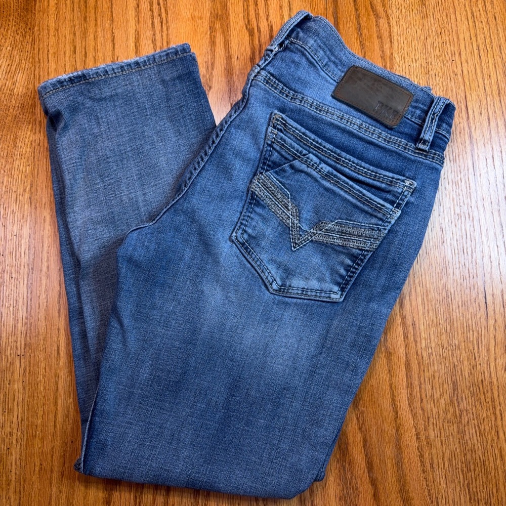 BKE Jake Straight Jeans Mens 34X28 (Tag 34x30) Blue Denim Stretch Med Wash FLAW